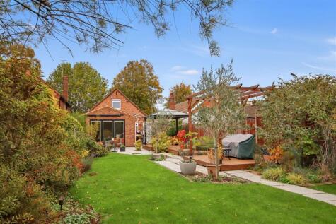 Wollaston Road, Irchester