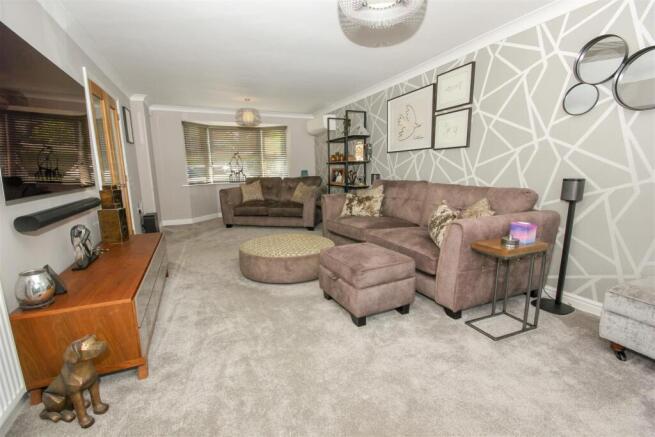 Living Room..jpg