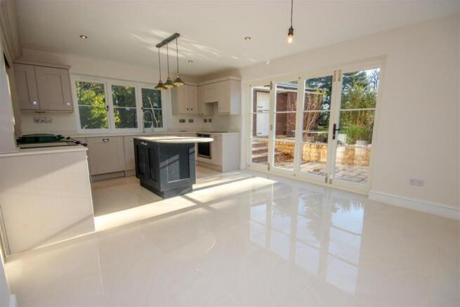 Kitchen1.jpg