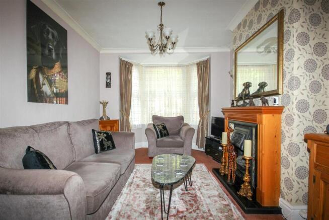 Living Room 2.jpg