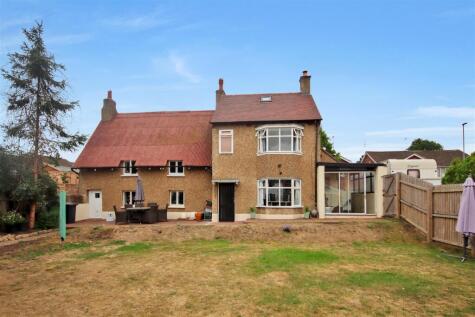 London End, Irchester,