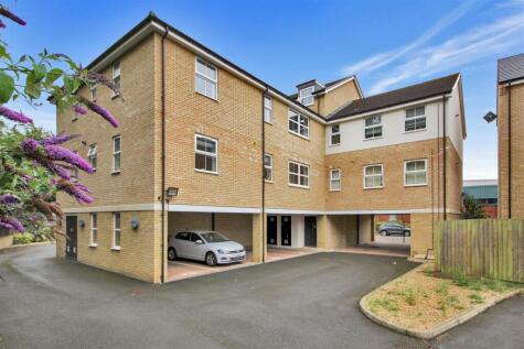 Freemans Court, Station Road, Rushden