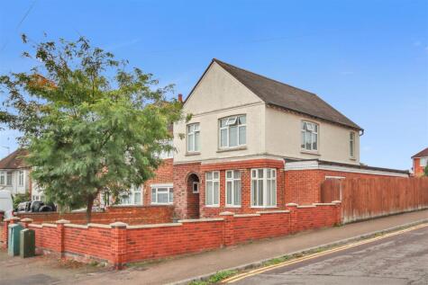 Wellingborough Road, Rushden