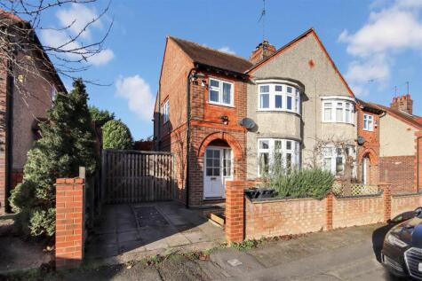 Park Avenue, Rushden