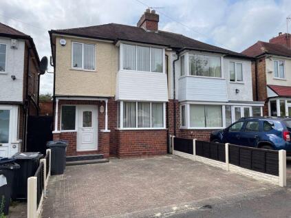 Kingstanding Road, Kingstanding, Birmingham B44 8AX