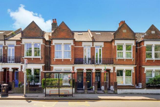 Putney Bridge Road