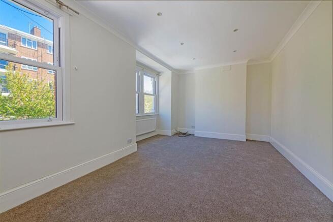 18a Darlan Rd Rec 1.jpg