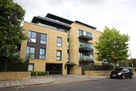 Linnet Court, Putney, London