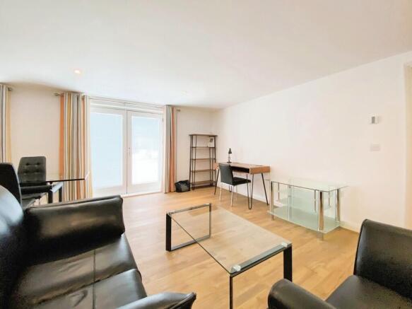 Living room - Ang...