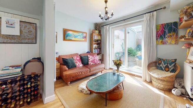 Living room - Ang...