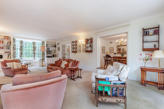 Living Area- Zoom...