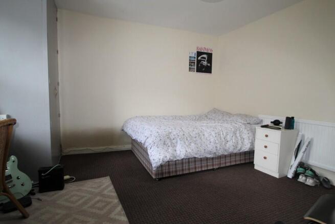 Bedroom 1- Angle ...