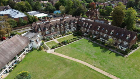 Horsham Road, Bramley, Guildford, GU5 0ES