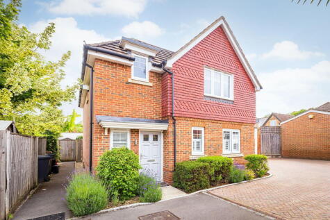 Station Road, Shalford, Guildford, GU4 8HD