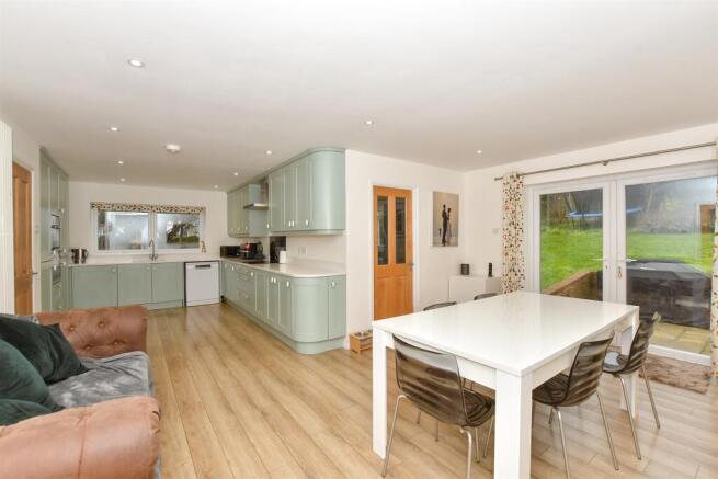 Kitchen/Dining Room