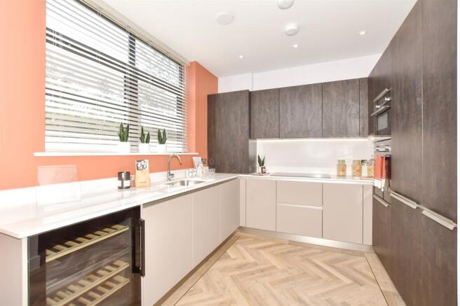 Lounge/Kitchen