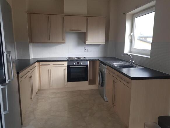 21 Holly Kitchen.jpg