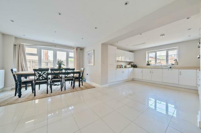 Kitchen/Dining Area