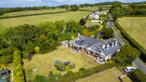 Castle Lane, Woodbury