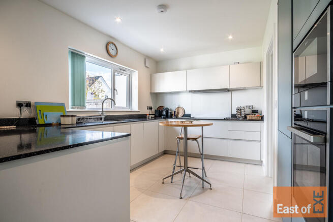 5 Catherines Clos...