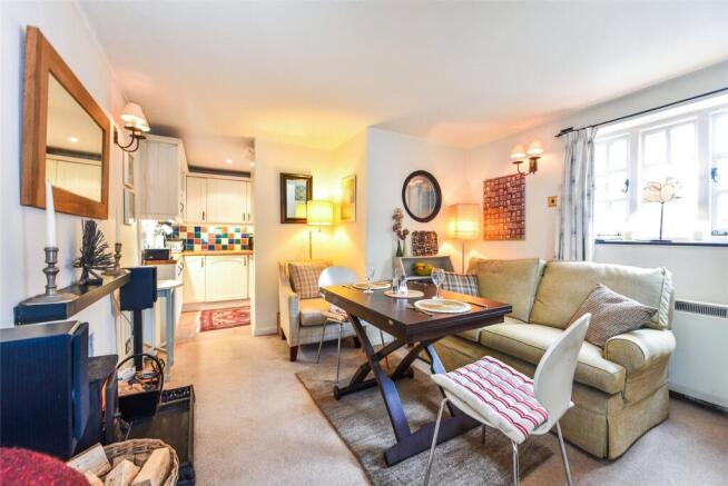 Sitting/Dining Room