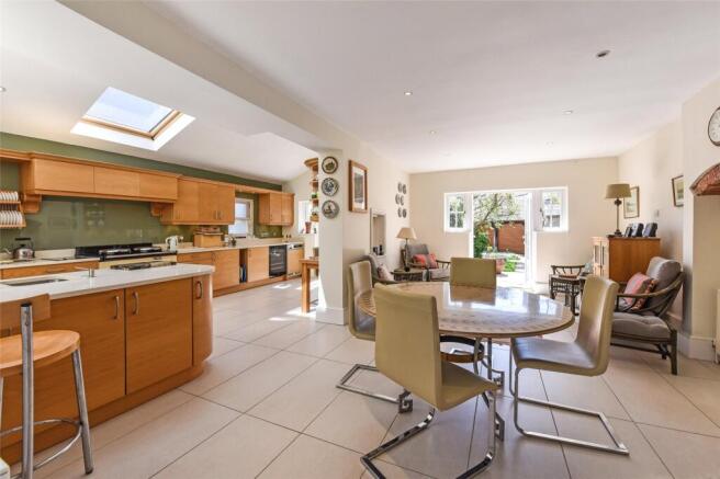 Kitchen/Breakfast Rm
