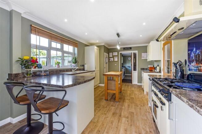 Kitchen/Breakfast Rm