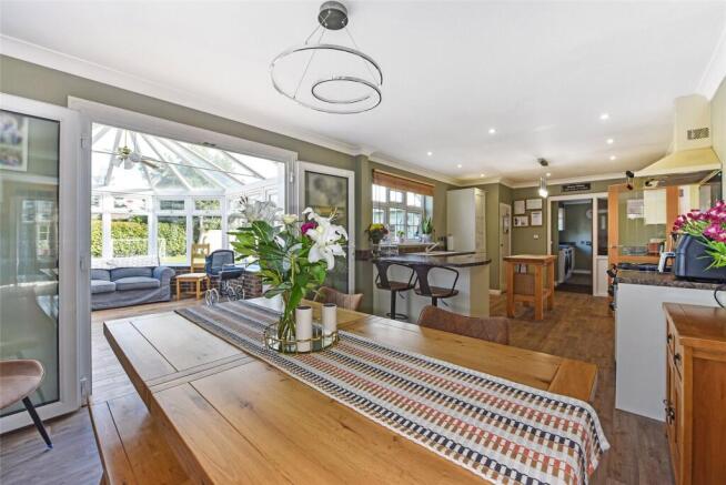 Kitchen/Breakfast Rm