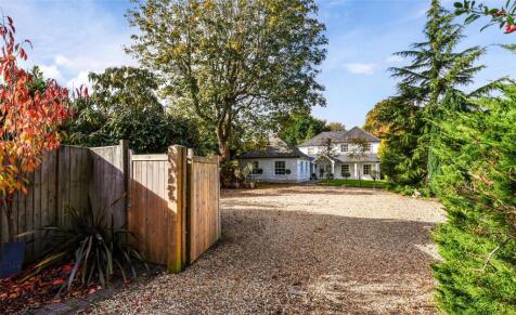 Chestnut Avenue, Chichester, West Sussex, PO19