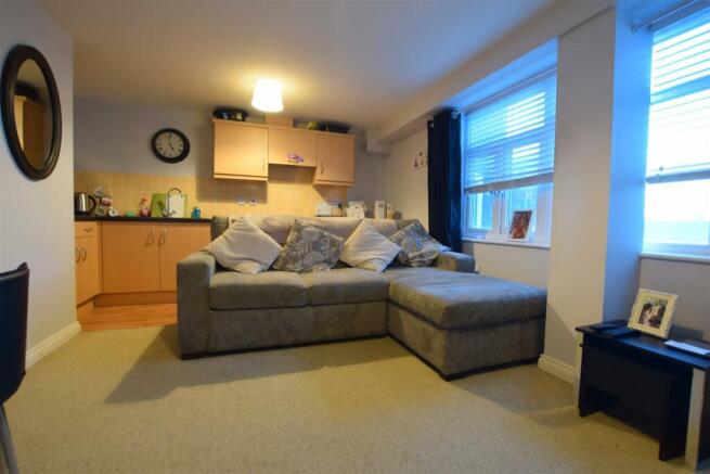 Lounge/Kitchen