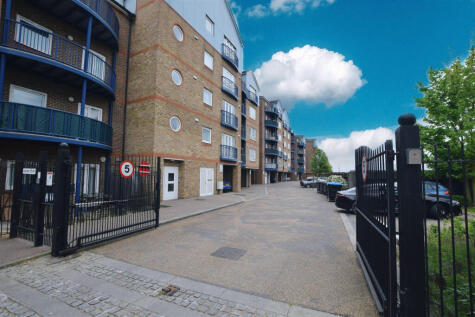 Anchor Court, Argent Street, Grays