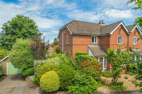 Blandford Forum - 3 bedroom semi-detached house for sale