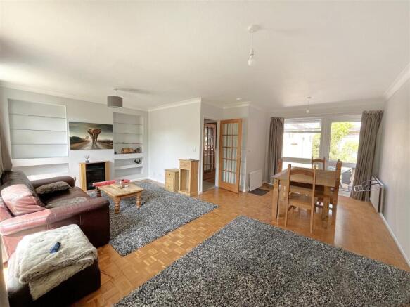 Living Room/Dining Room