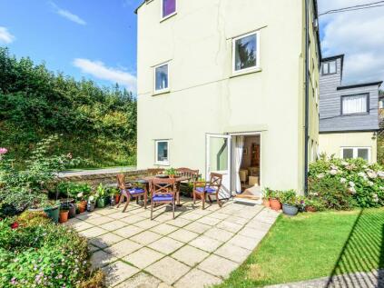 Beaminster - 2 bedroom apartment for sale
