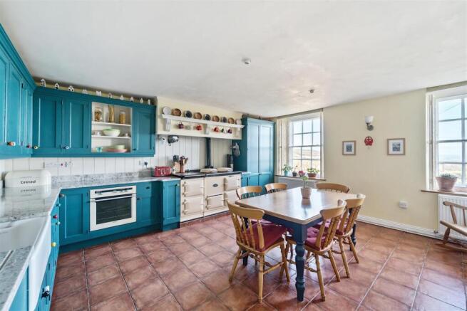 Kitchen breakfast room