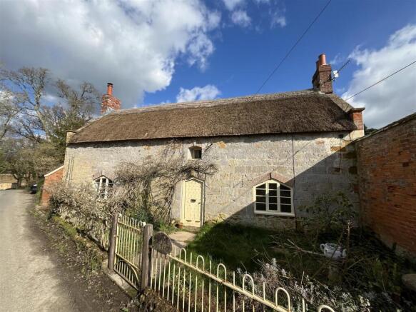 Front Manor Cottage.jpeg