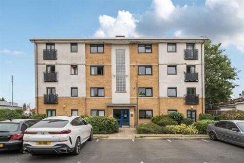 Meridian Court, Yeading Lane, North Hayes, UB4