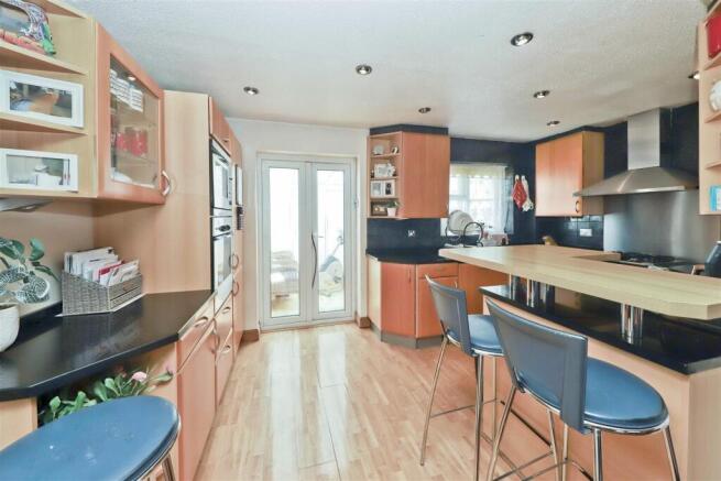 Kitchen Breakfast Area