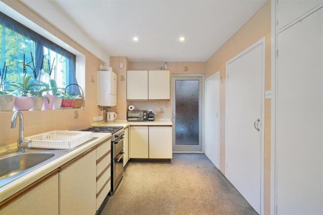 11 Tunworth Close - 02HWx3B3rBRS1r1eS9LU.jpg