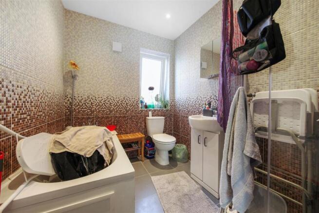 14A Parkfields Avenue - XmWuAEzVvGptpHHxJiFT.jpg