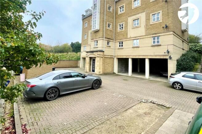 Exterior & Parking