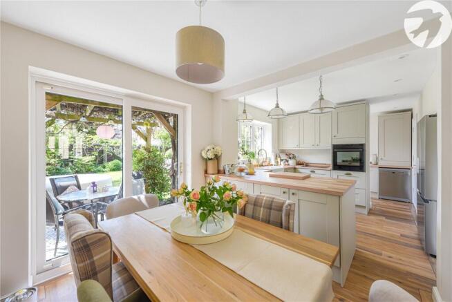 Kitchen/Dining