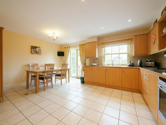 Kitchen dining room