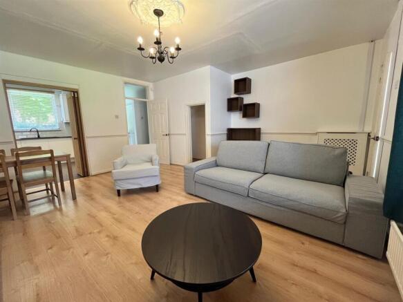 Living Room/ Dining Area