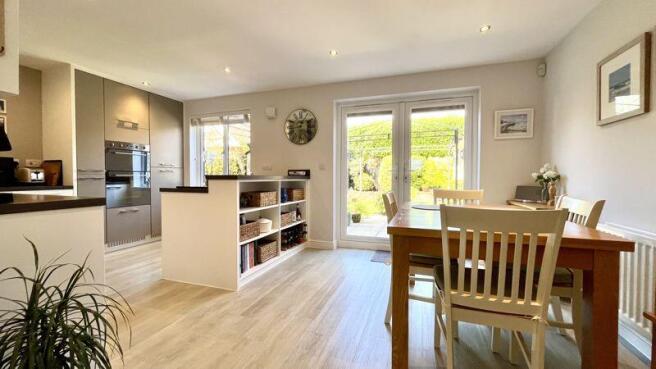 Kitchen/Dining Area
