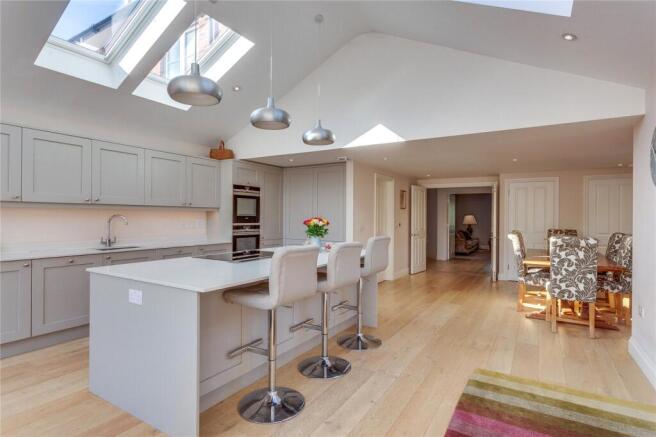 Kitchen/Dining