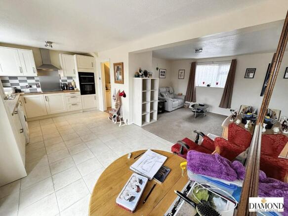Kitchen/Dining Area