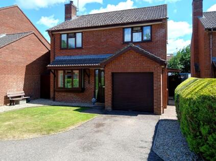 Rose Close, Tiverton, EX16