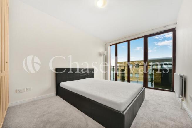 Perry Court, 1 Marit