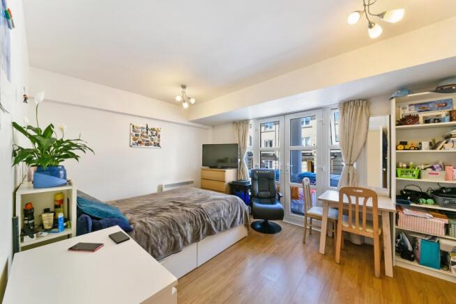 Living/Sleeping Area